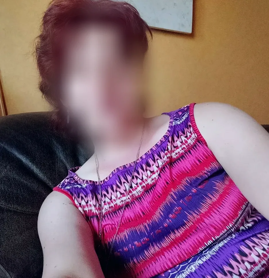 Isobel, 35