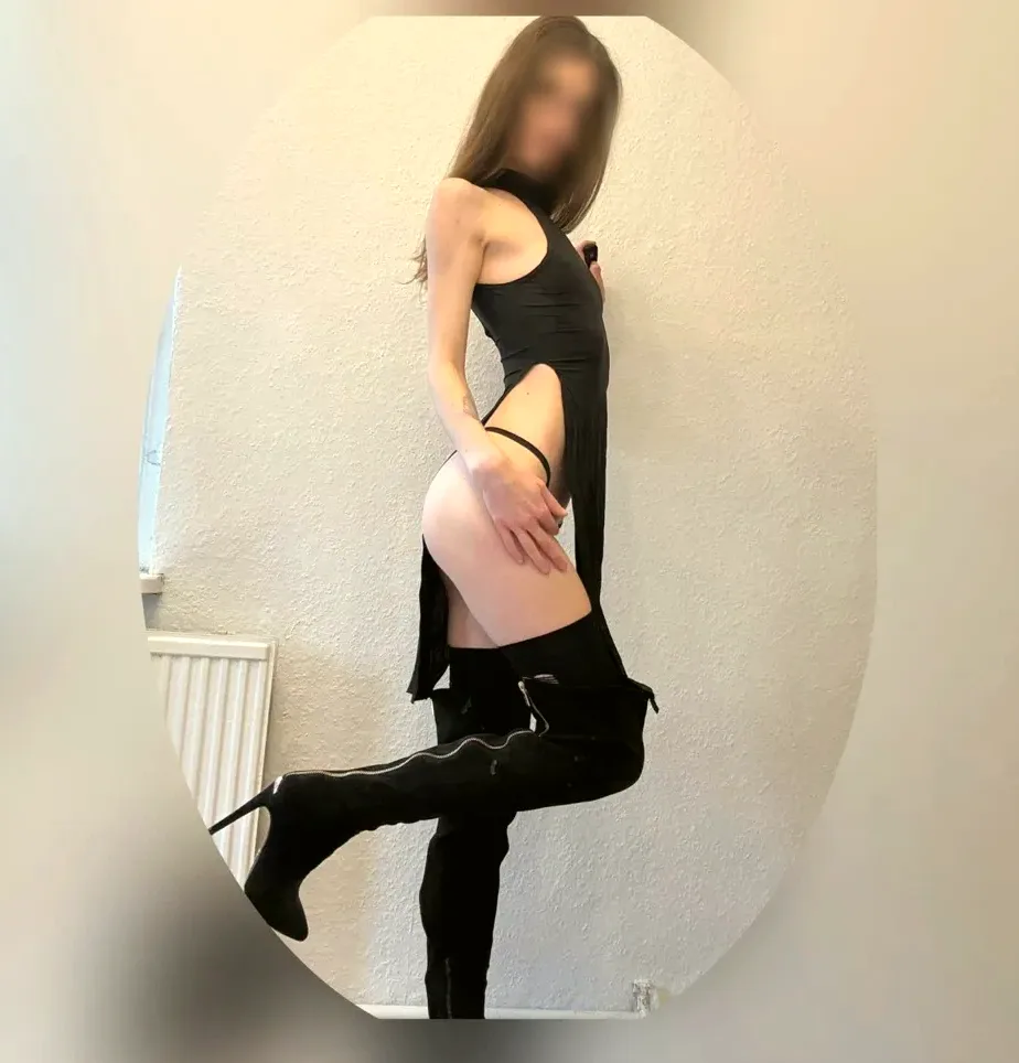 Kayleigh, 26