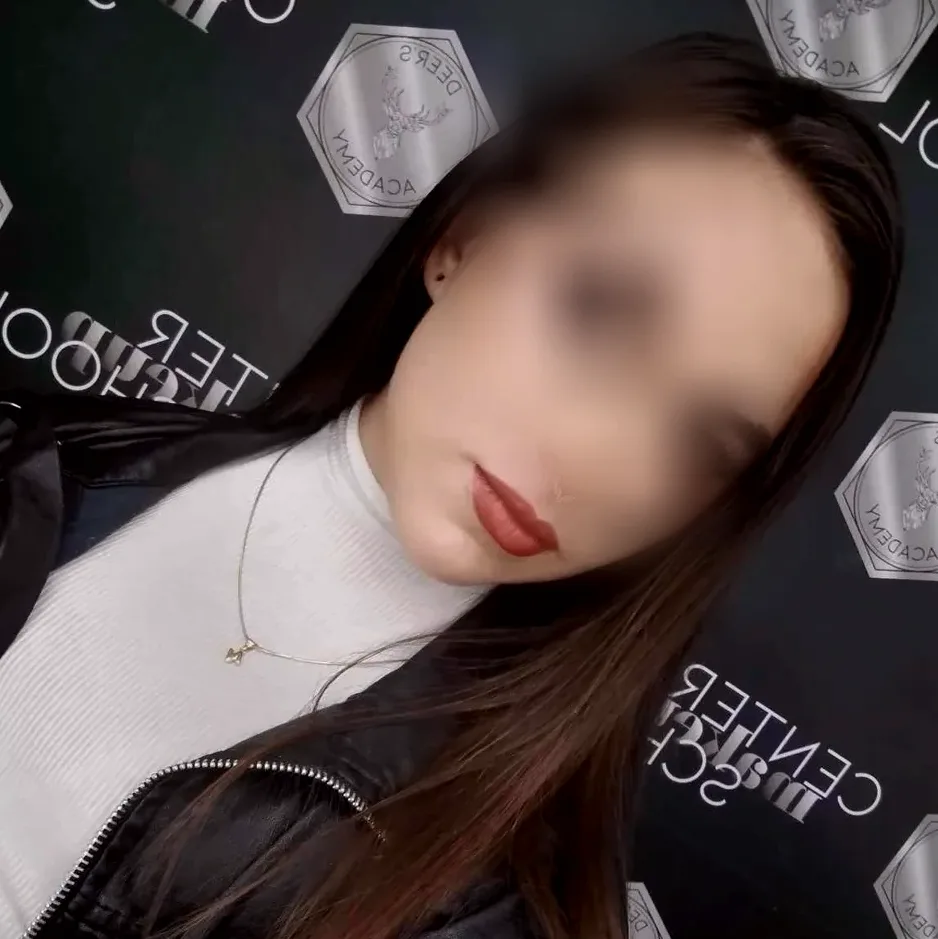 Sadia, 25