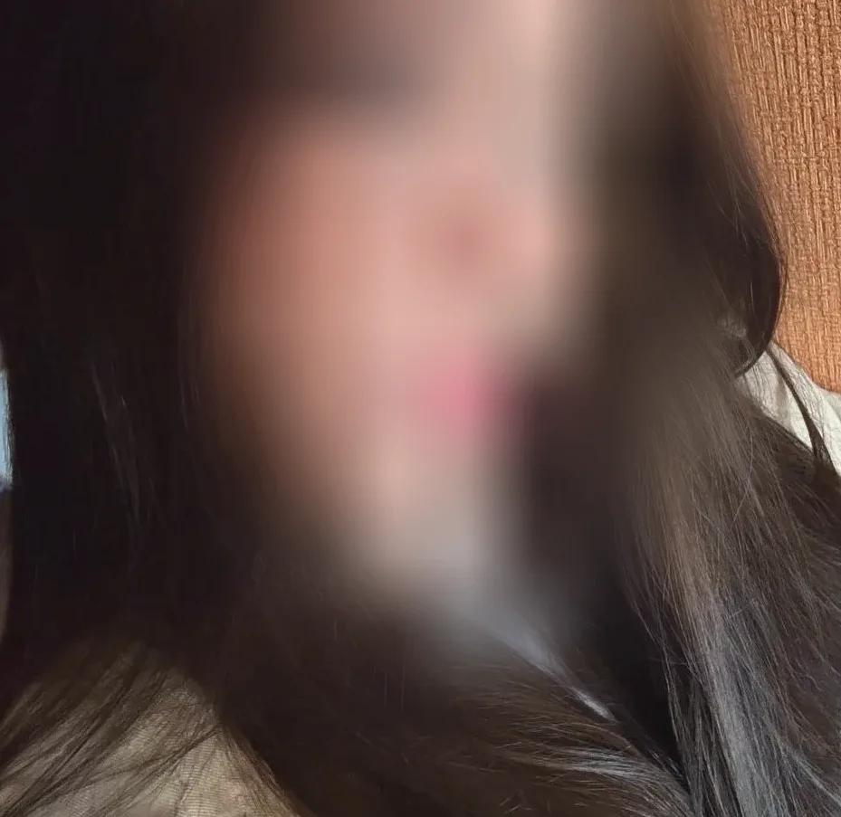 Samantha, 20